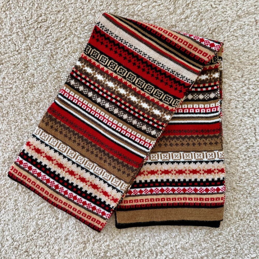 • echo scarf •